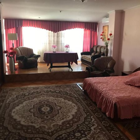 Anzhelina Hotel Kherson Ngoại thất bức ảnh