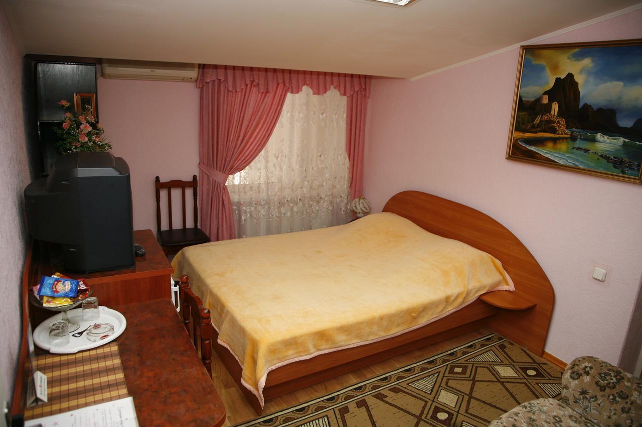 Anzhelina Hotel Kherson Ngoại thất bức ảnh